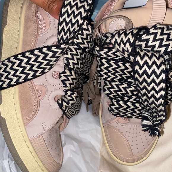 Wore once - Picture 3 of 3